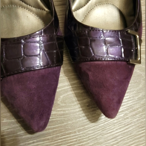 Bandolino | Purple | Suede | Pointed-Toe | Kitten Heels | Size 6.5 M - Picture 8 of 10